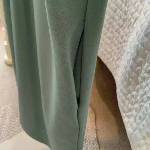 dress with ruffle sleeve - Picture 5 of 5